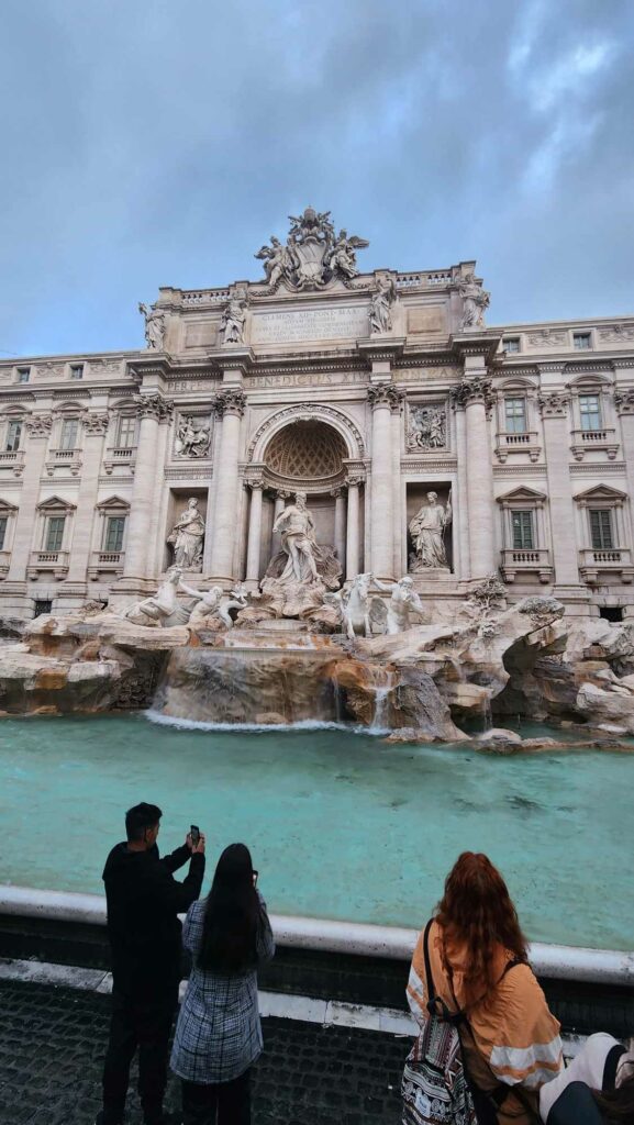 Trevi Fountain 